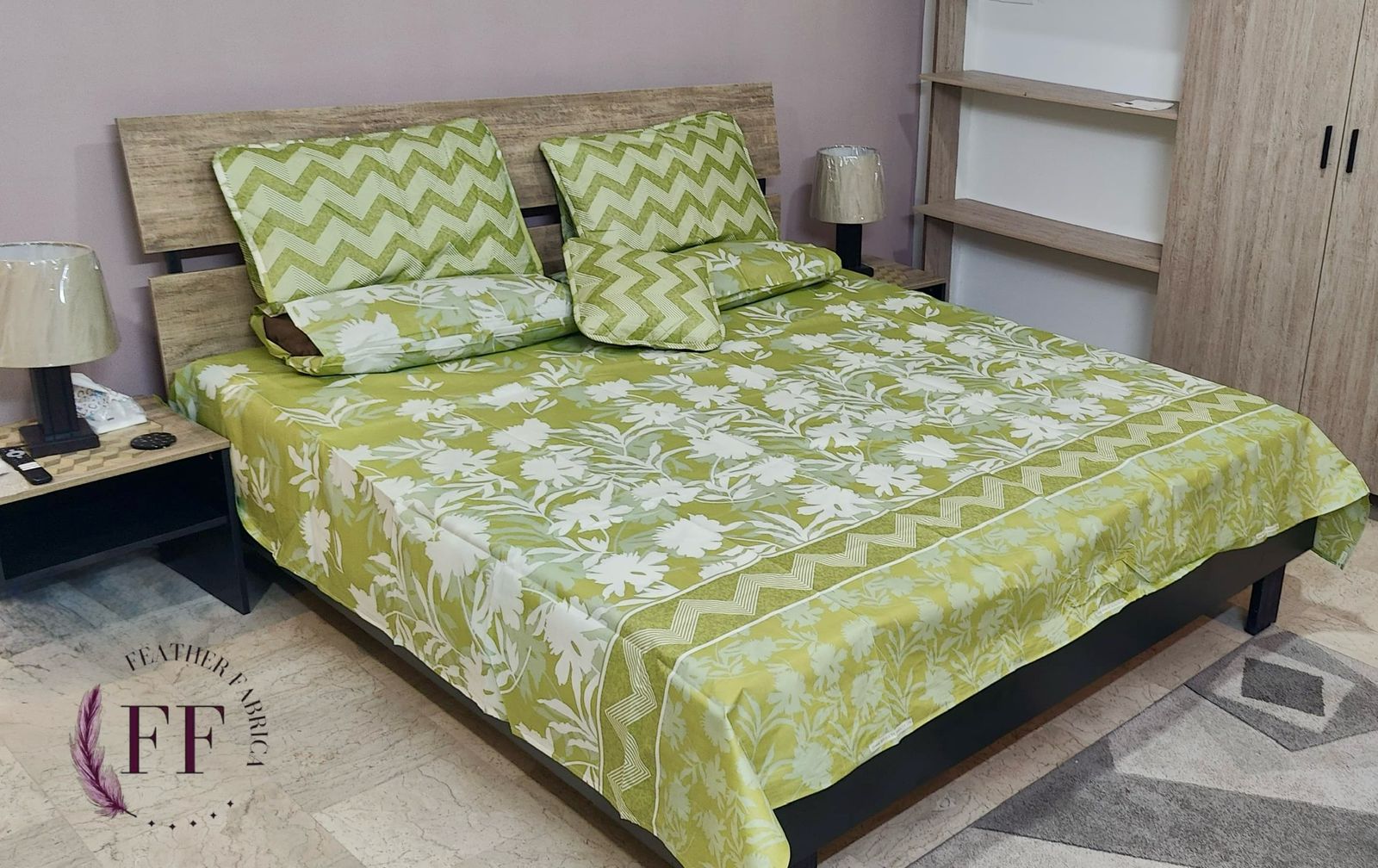 Green & White Flower